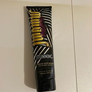 JWOWW Stunning advanced white bronzing tanning lotion